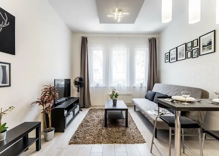 Fleur Creme Apartment