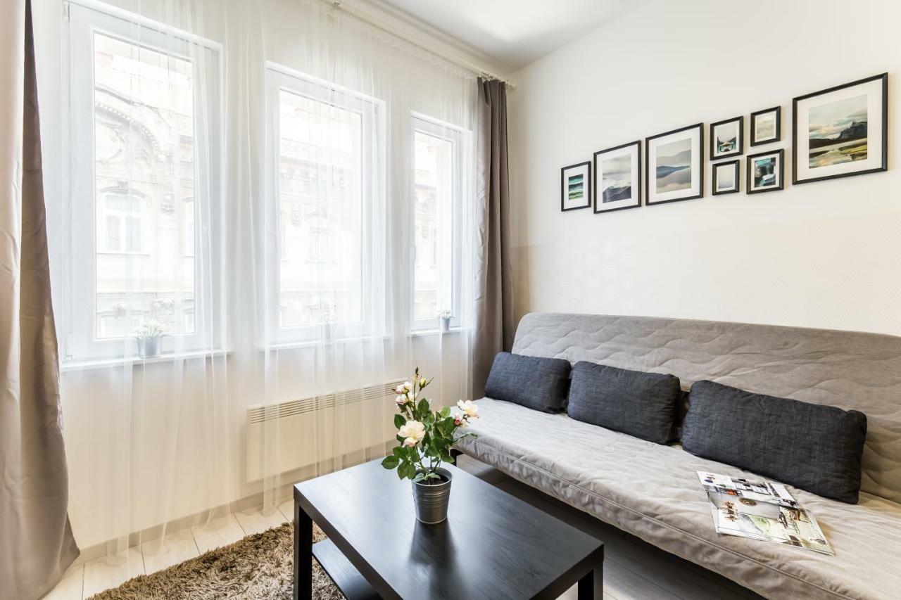 Fleur Creme * Budapest